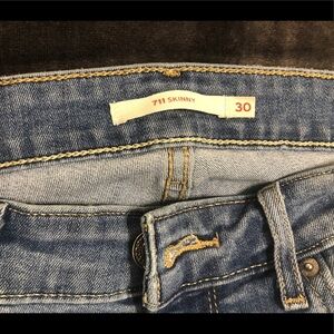 Levi’s 711 Skinny Jeans
